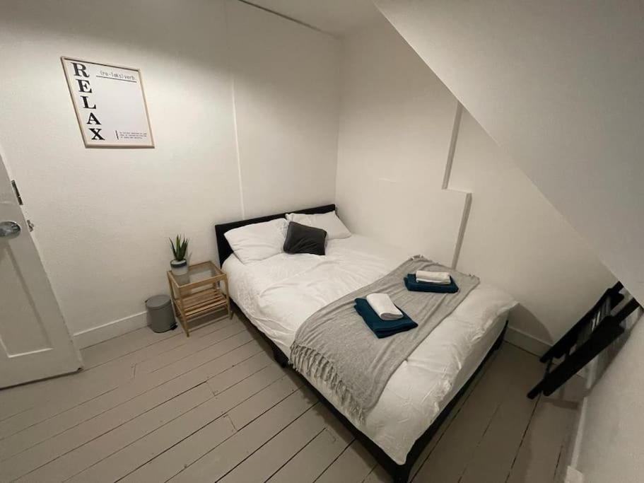 Beautiful 2 Bedroom On Tower Bridge Londen Buitenkant foto