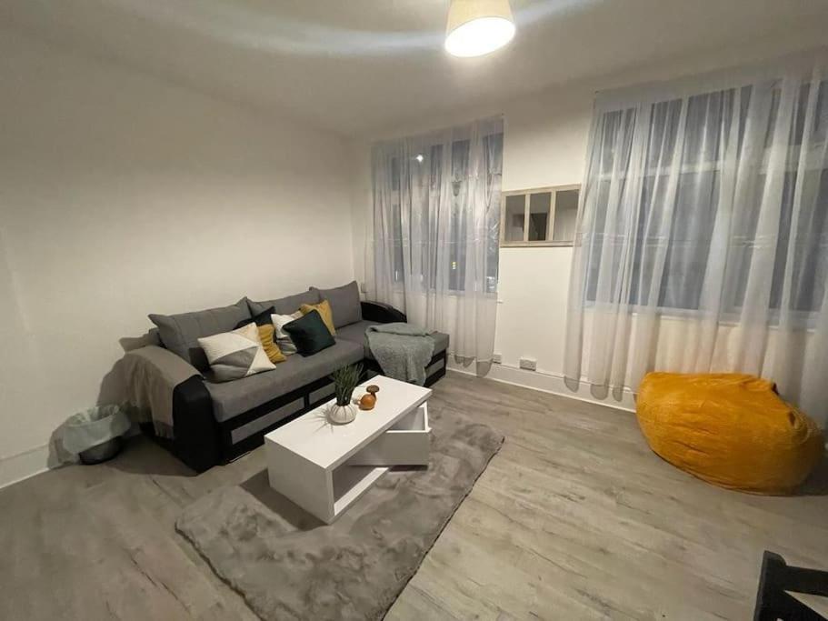 Beautiful 2 Bedroom On Tower Bridge Londen Buitenkant foto