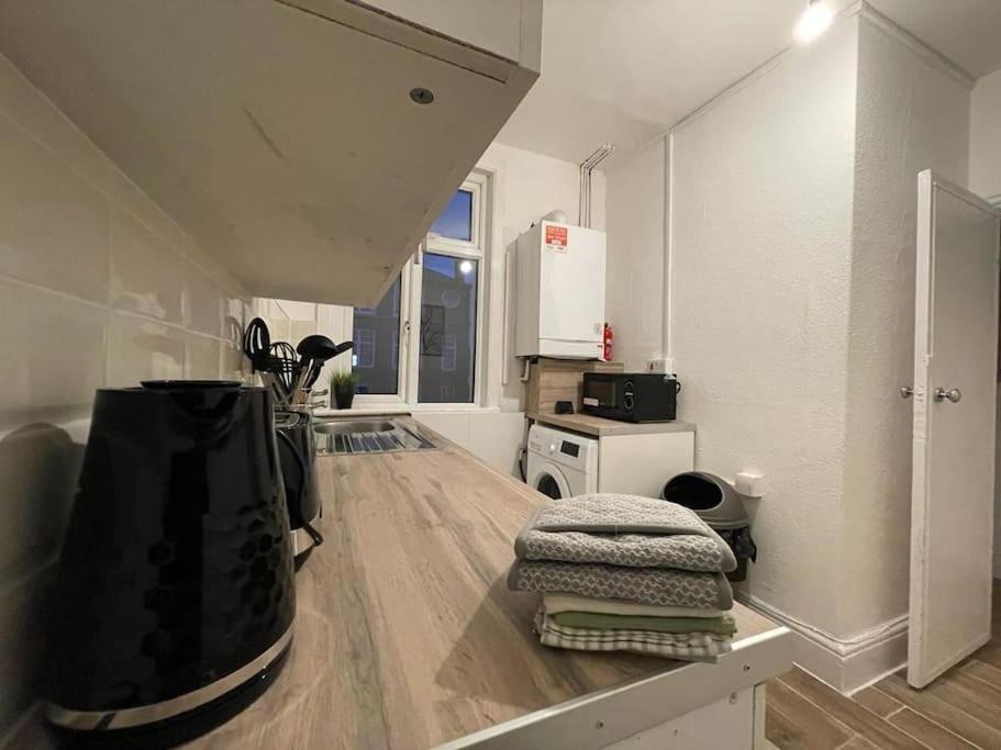 Beautiful 2 Bedroom On Tower Bridge Londen Buitenkant foto